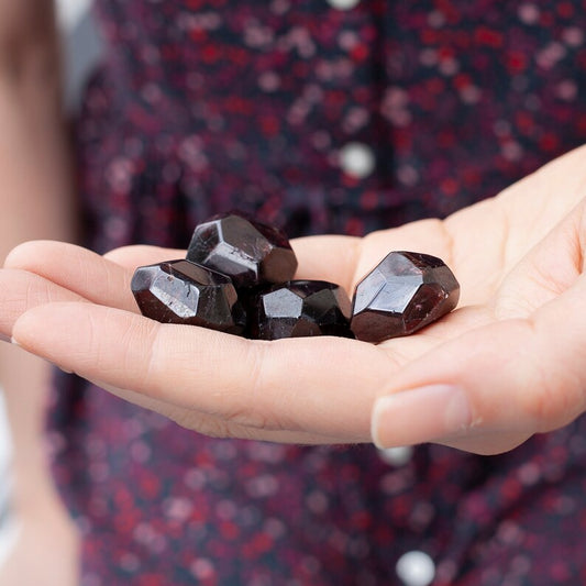 Garnet Stone, Octahedral