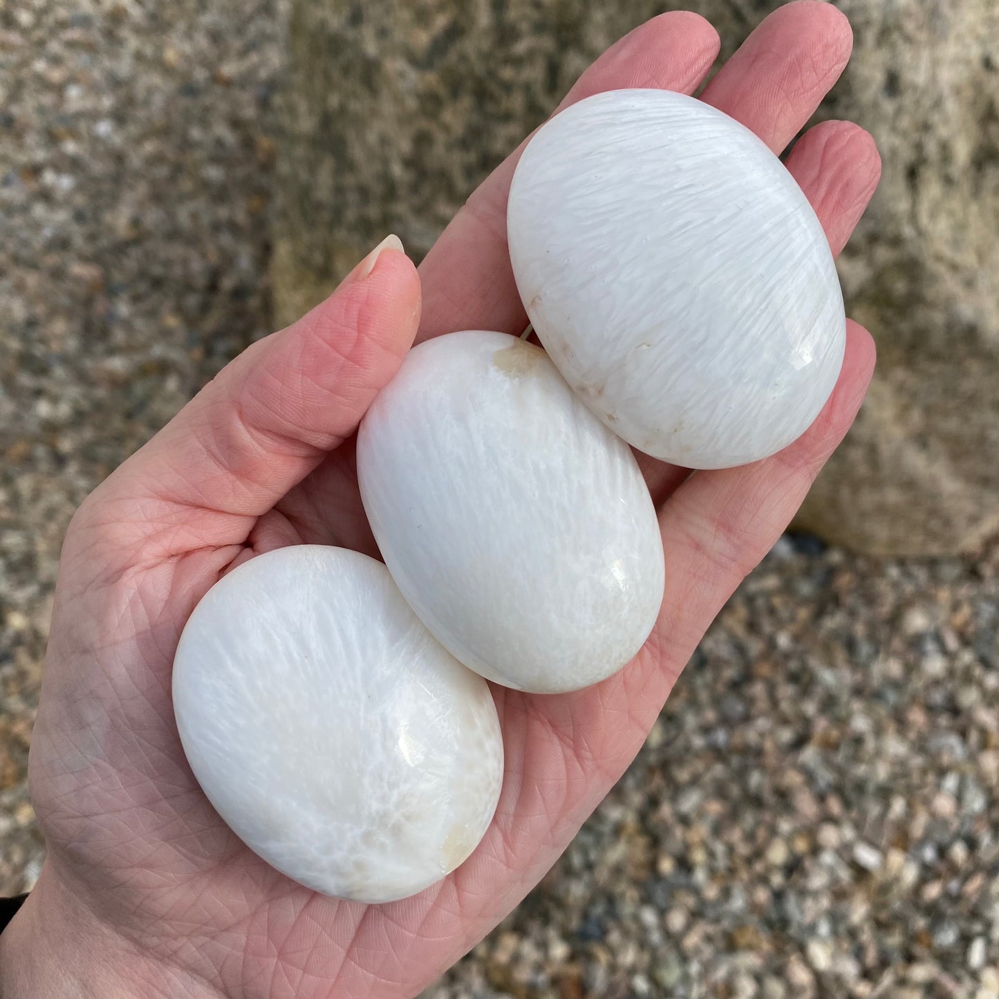 Scolecite Palm Stone