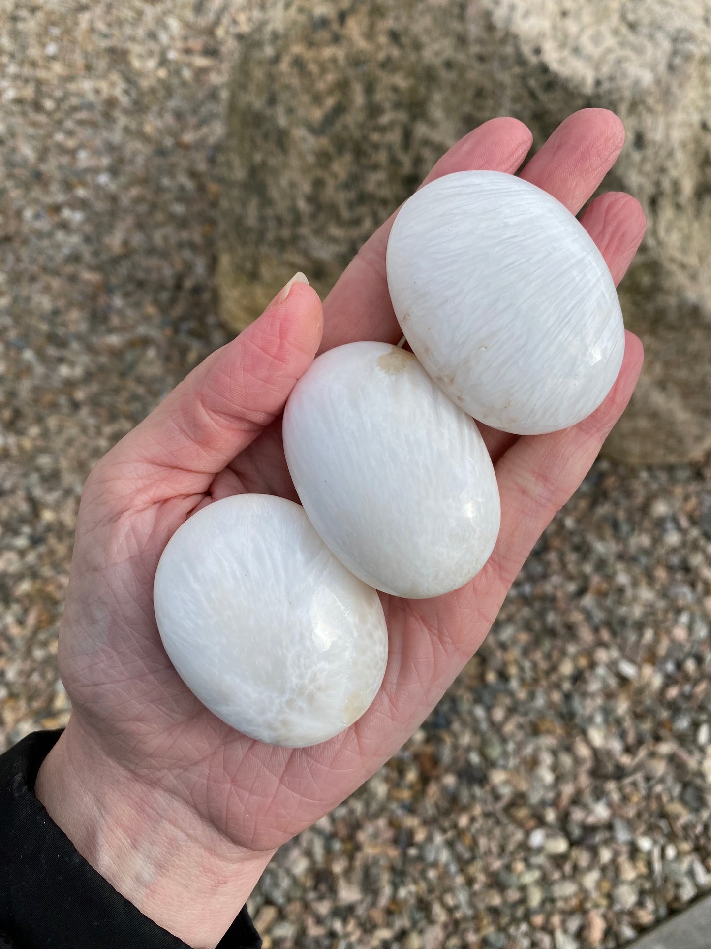 Scolecite Palm Stone