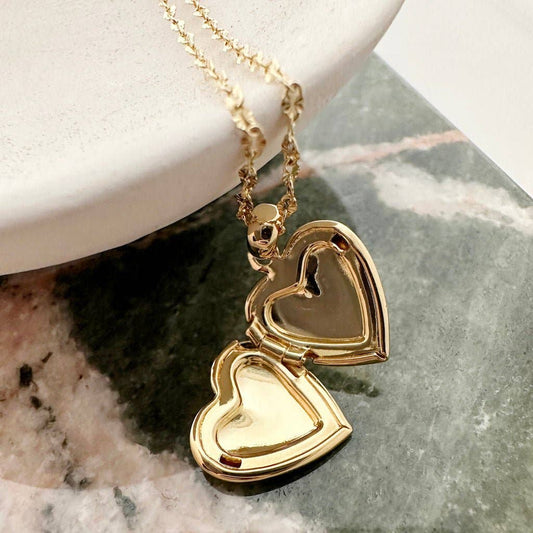 Golden Heart Locket, Gold
