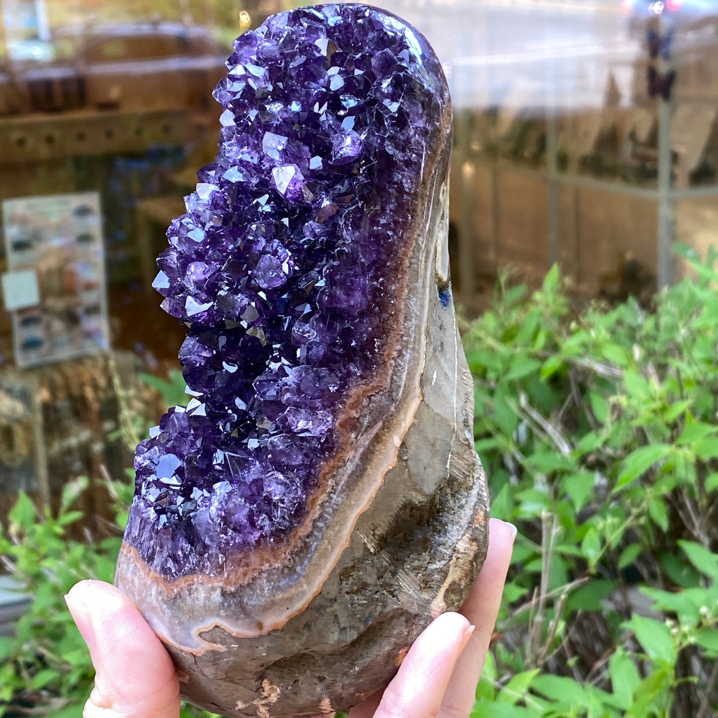 Amethyst Showpiece