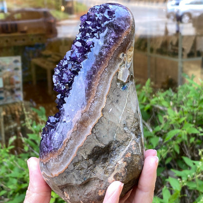 Amethyst Showpiece