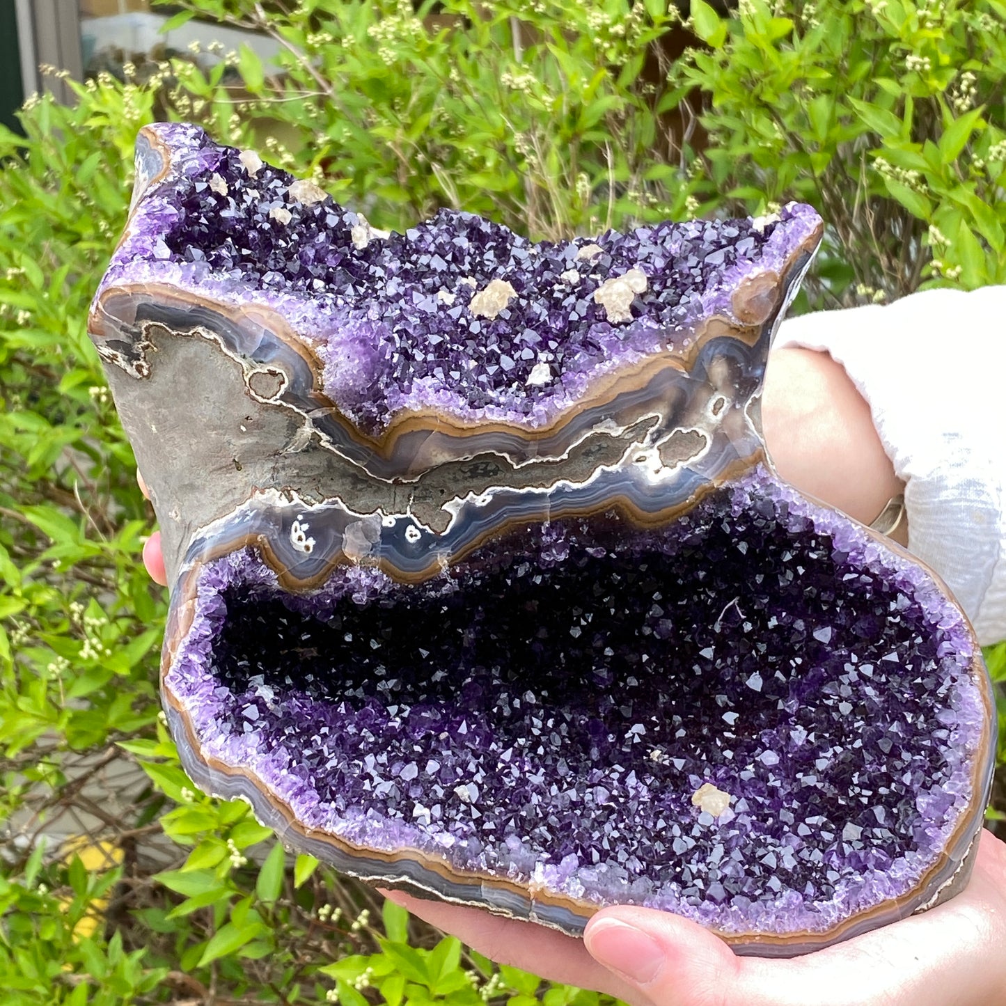 High grade Amethyst Geode Showpiece, Uruguay