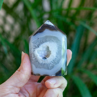 Agate Geode Tower, Natural Color