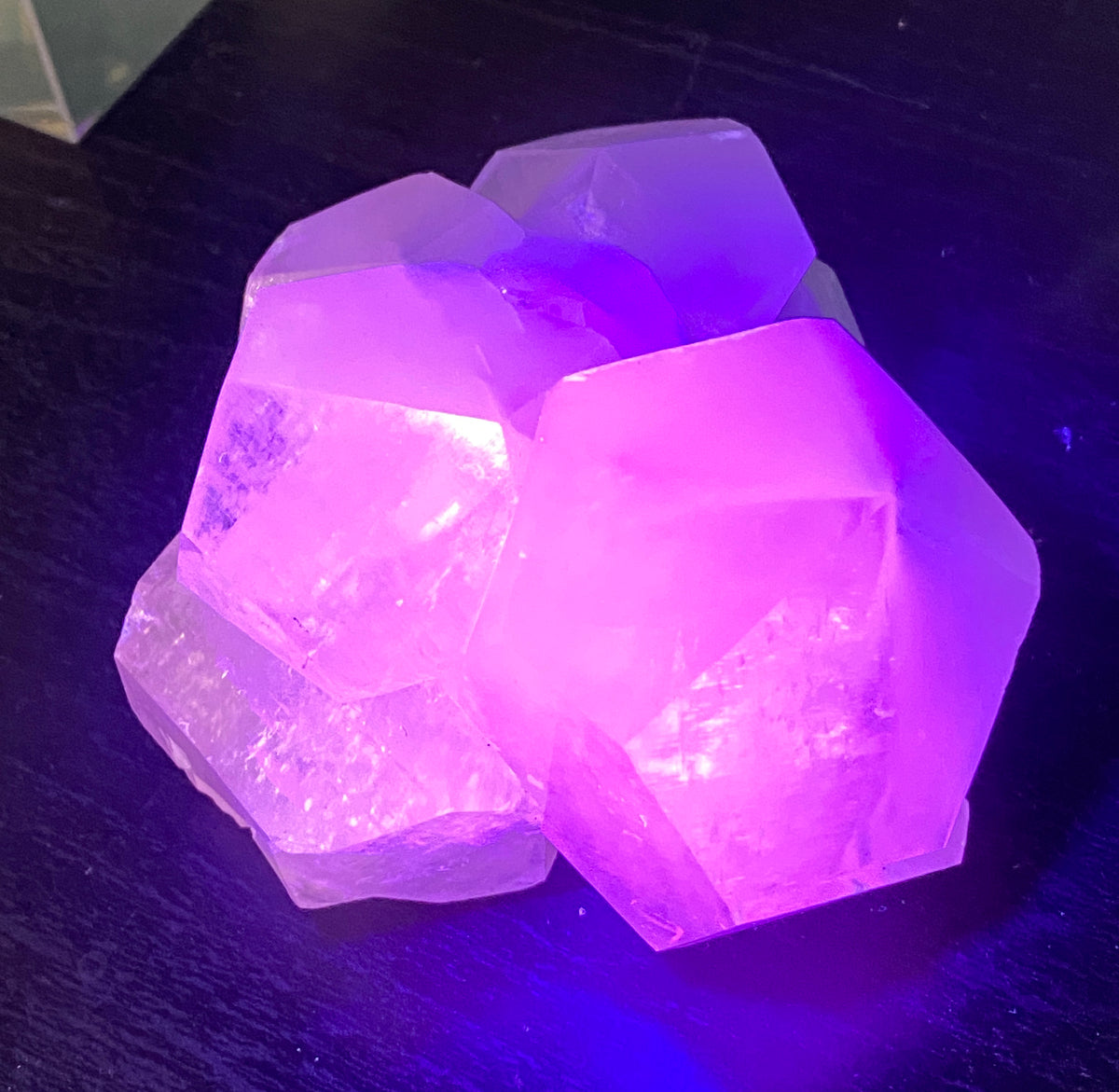 Highly Fluorescent Mercedes Calcite, Hunan