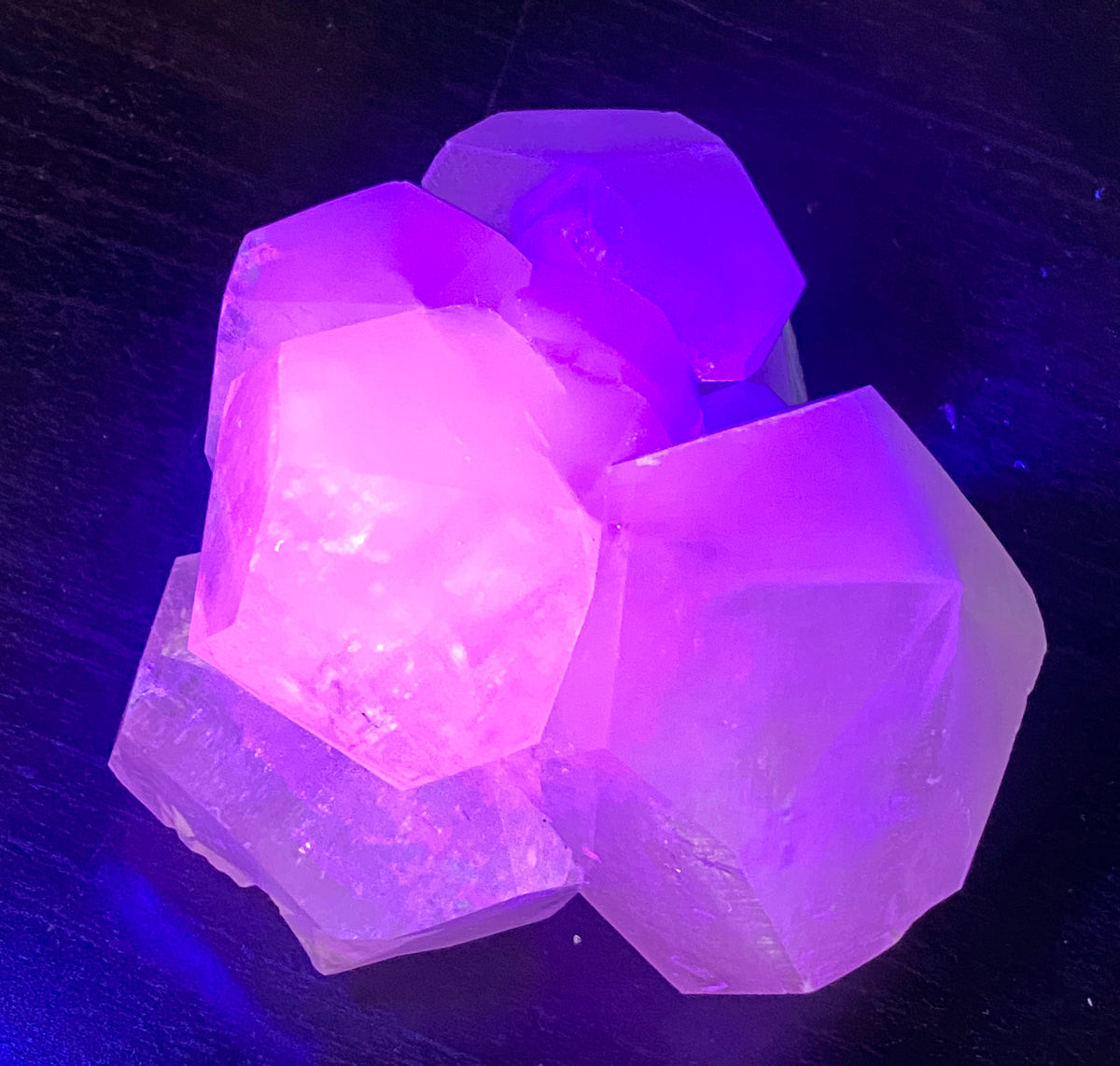 Highly Fluorescent Mercedes Calcite, Hunan