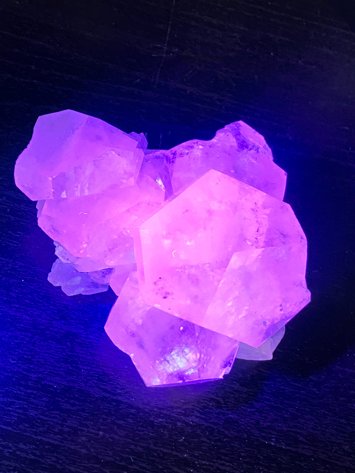Highly Fluorescent Mercedes Calcite, Hunan