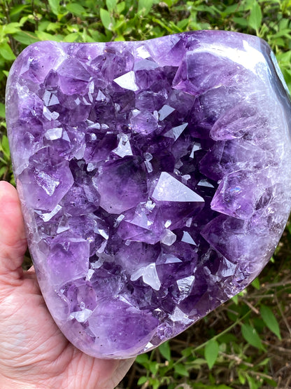 Amethyst Showpiece, 8lbs, old stock Brazil