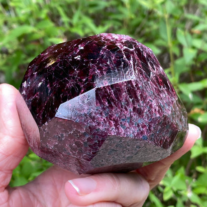 Large Rhodolite Garnet, 2lb, Gemmy