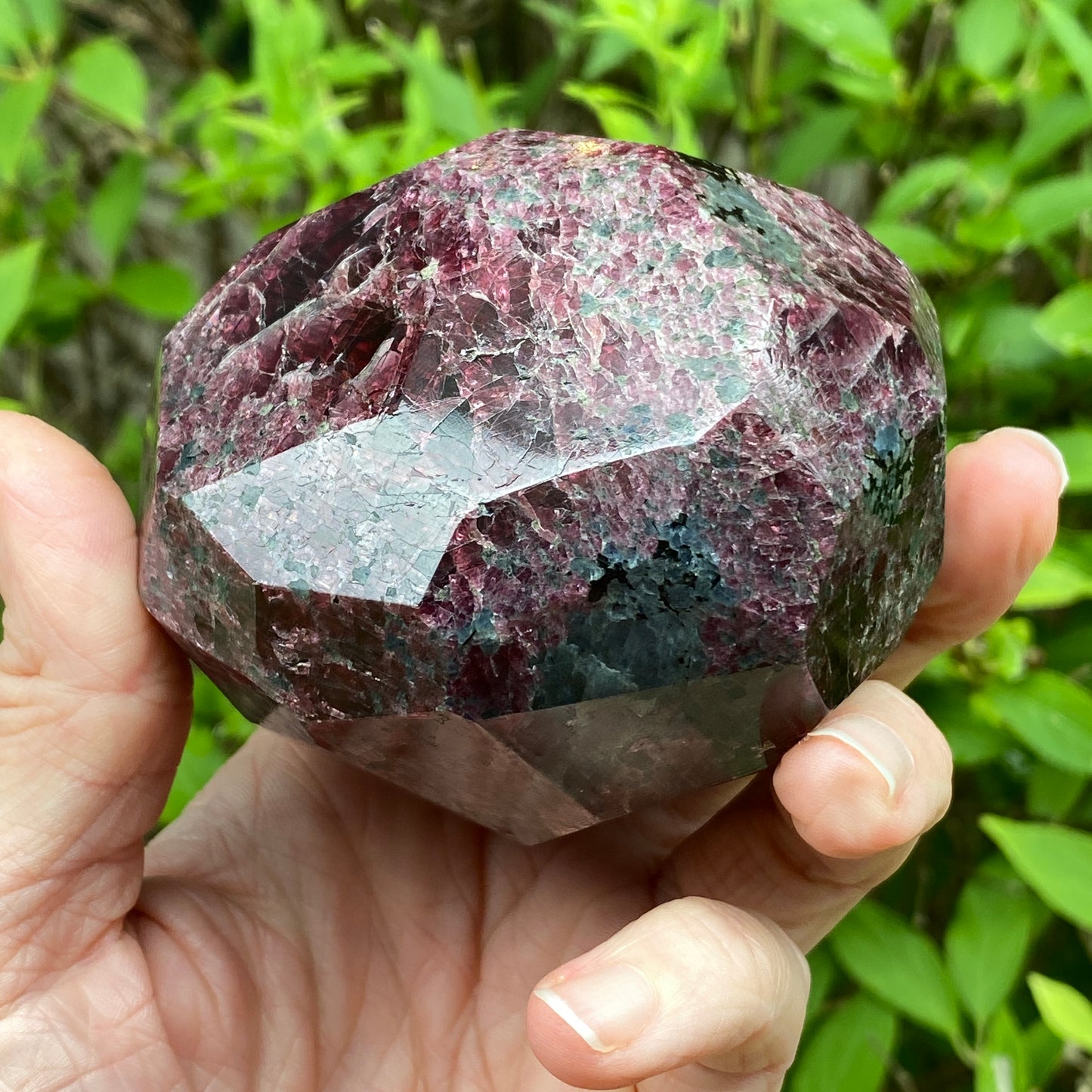 Large Rhodolite Garnet, 2lb, Gemmy