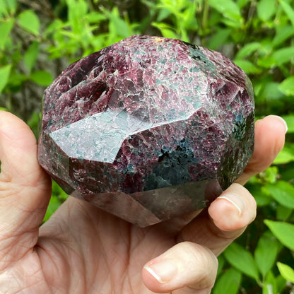 Large Rhodolite Garnet, 2lb, Gemmy