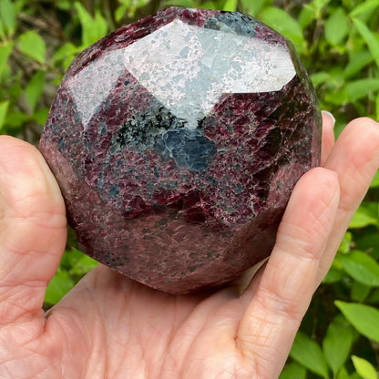 Large Rhodolite Garnet, 2lb, Gemmy