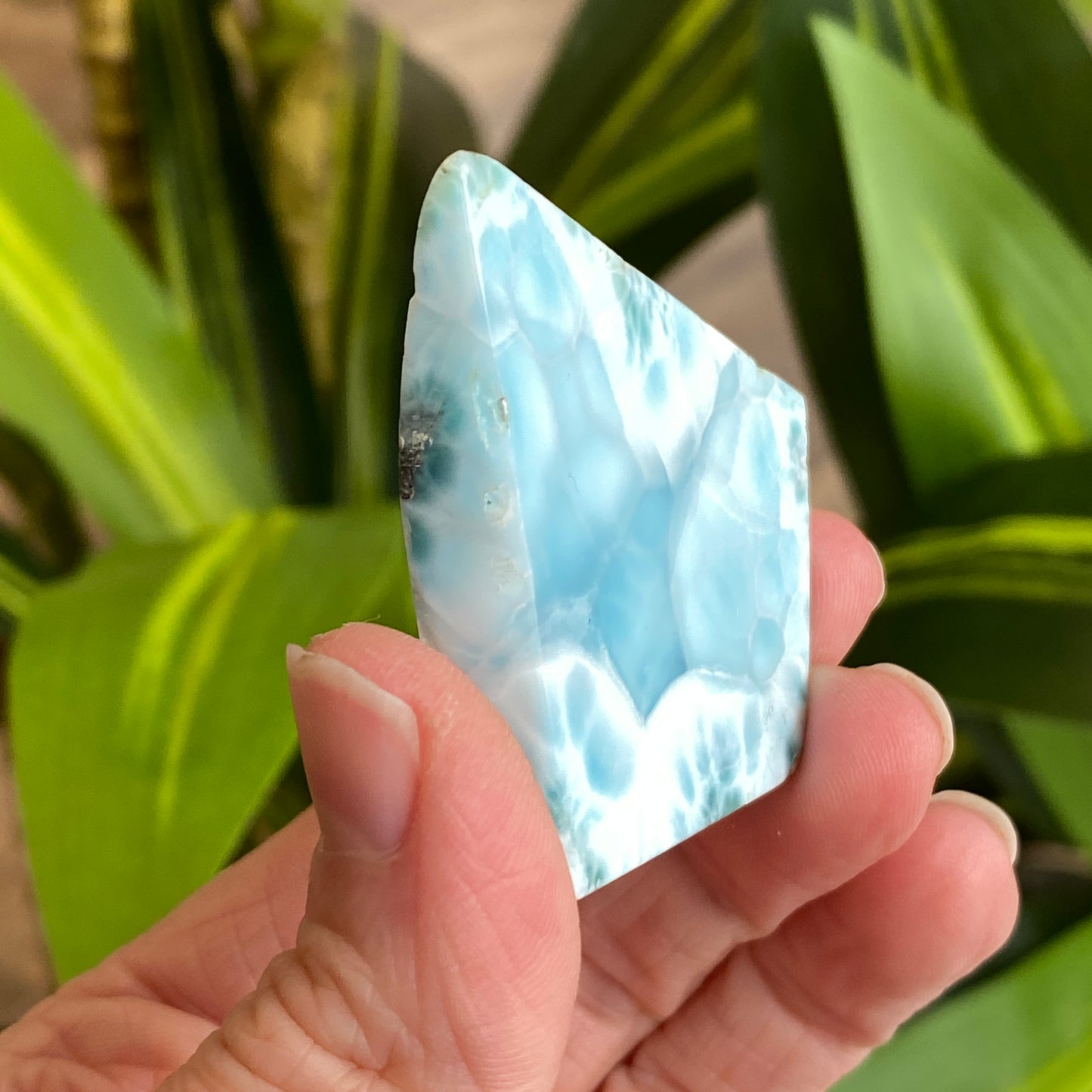 Larimar Slab, Standing