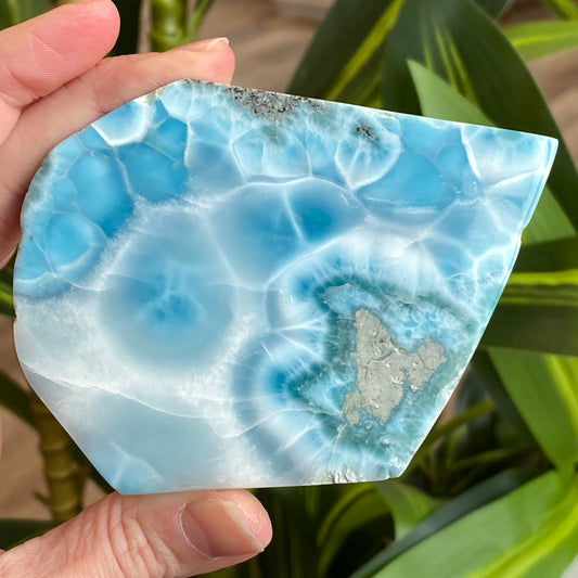 Larimar Slab, Standing