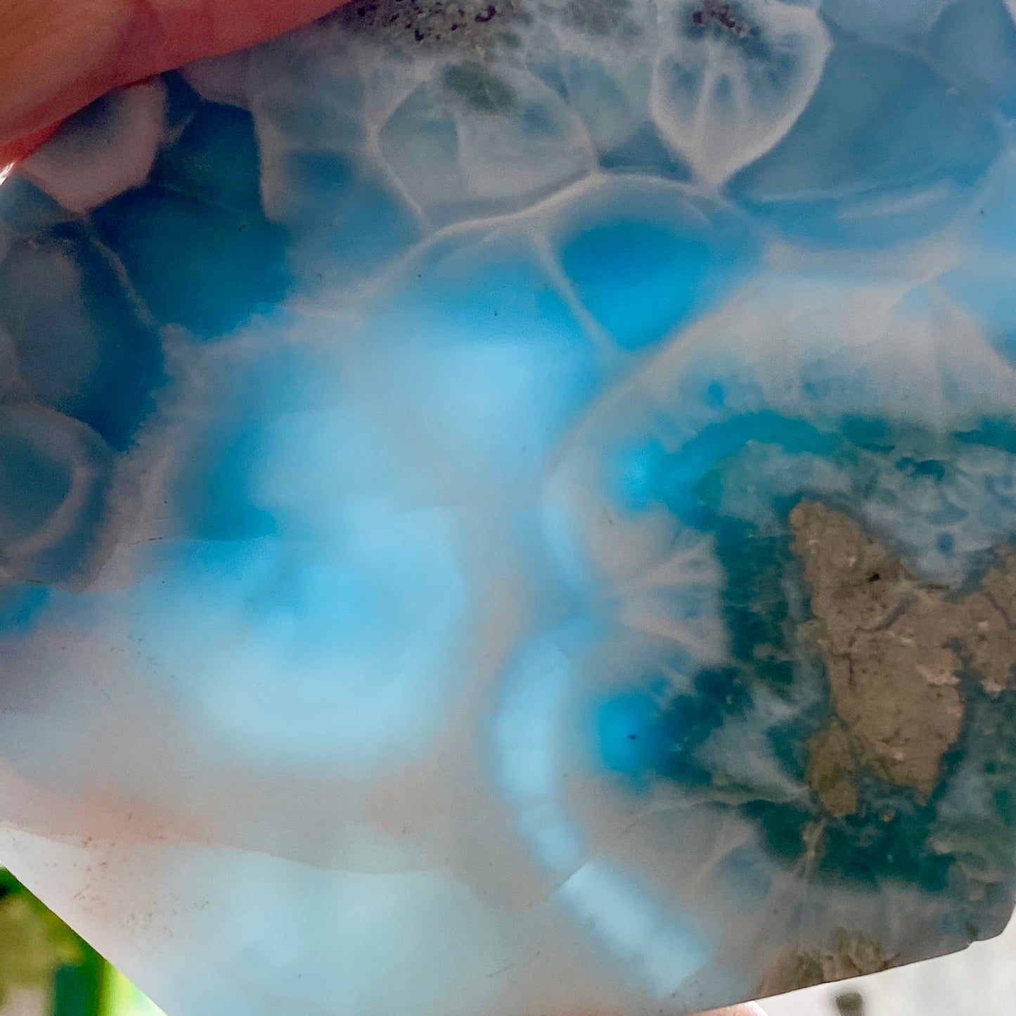 Larimar Slab, Standing