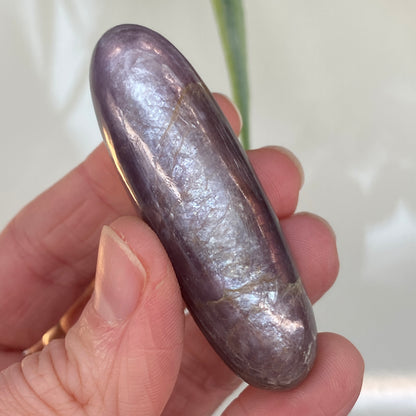 Gem Lepidolite Shiva