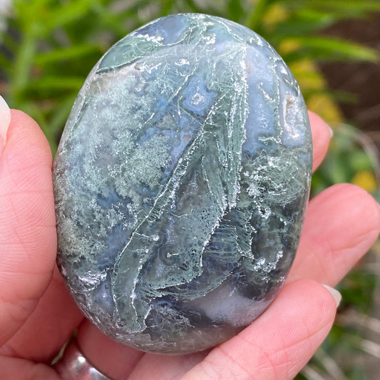 Moss Agate Palm Stone