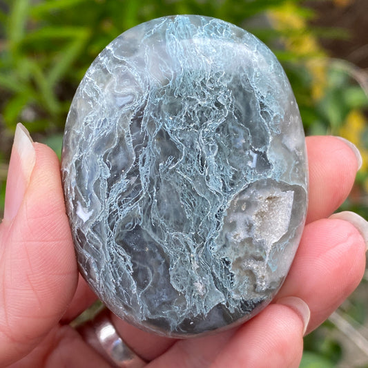 Moss Agate Palm Stone