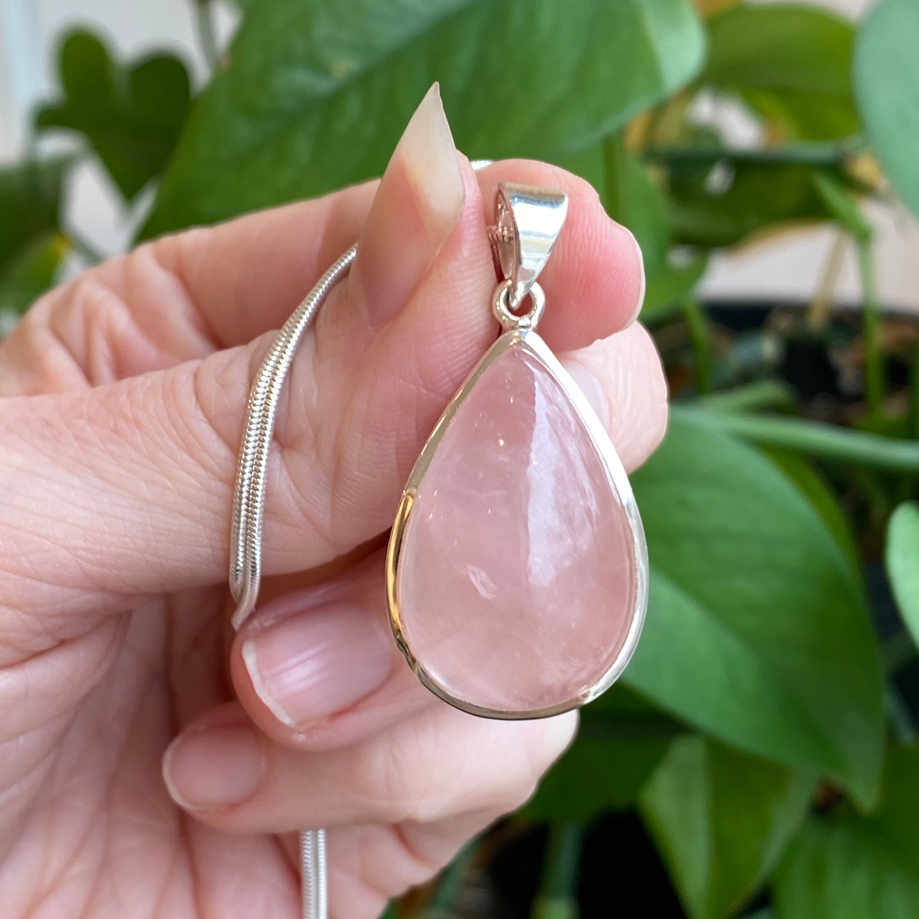 Rose quartz sale silver pendant