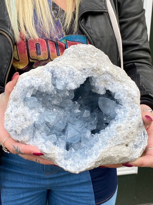 Celestite Geode, 19lbs