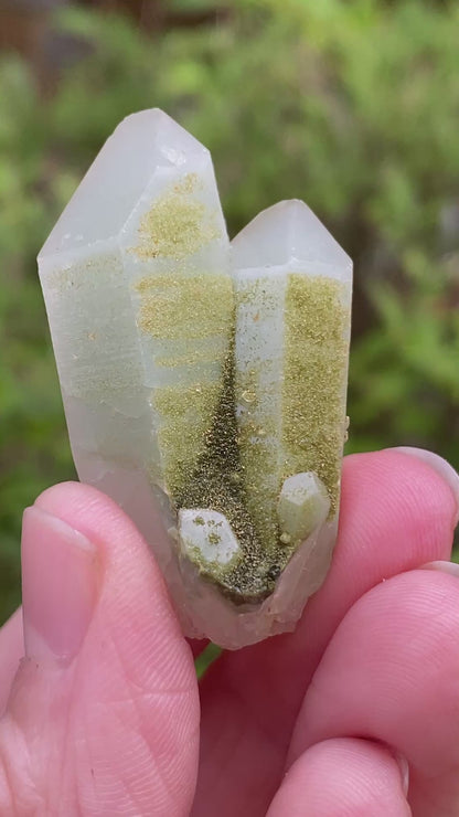 Lime Epidote on Quartz, Turkey