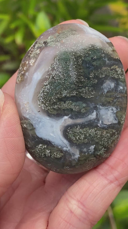 Moss Agate Palm Stone