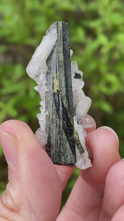 Epidote in Quartz, Peru