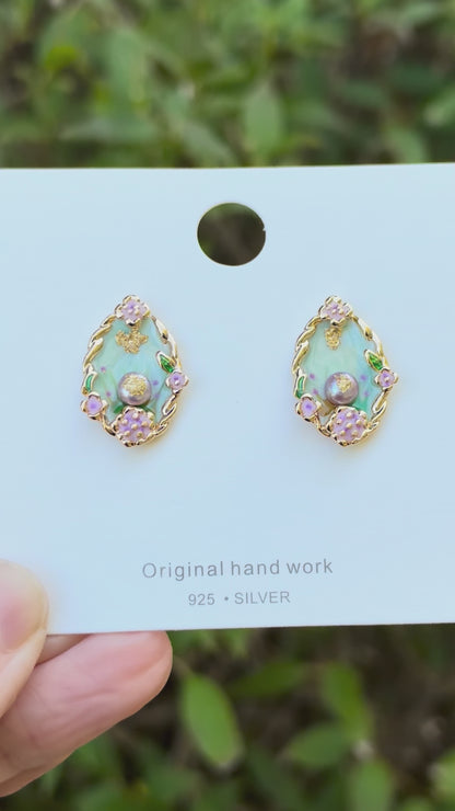 Vintage Inspired Earrings, Gold