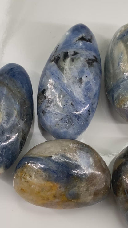 Blue Kyanite Stone