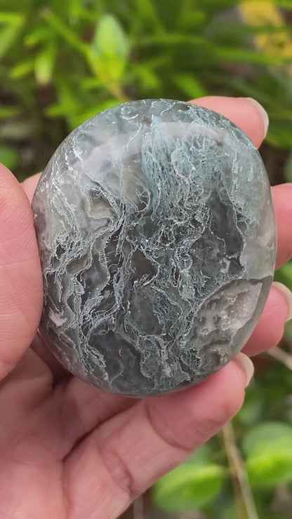 Moss Agate Palm Stone