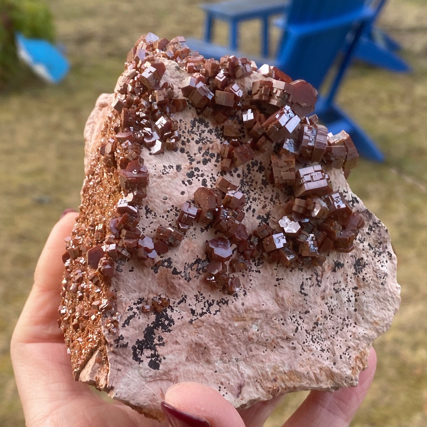 Vanadinite on Matrix, Lusturous