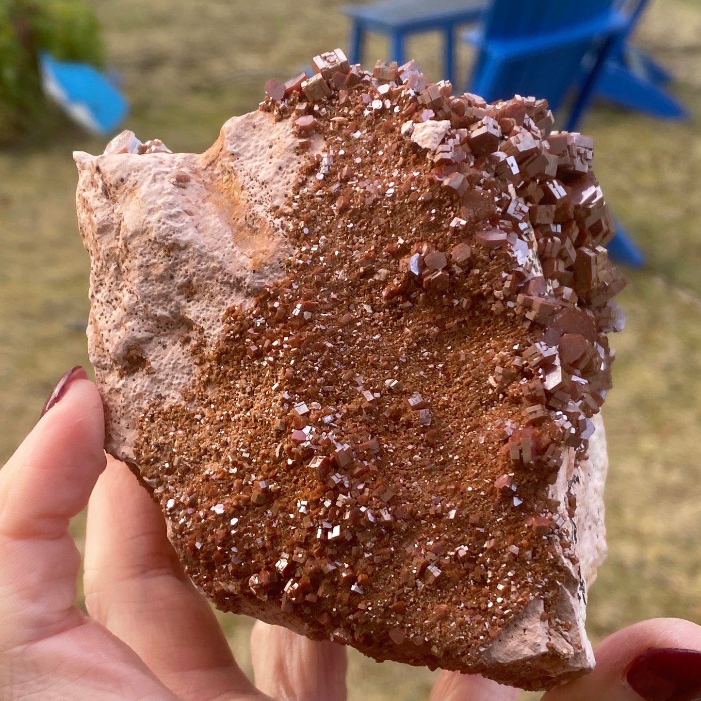 Vanadinite on Matrix, Lusturous