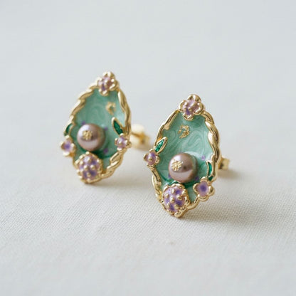 Vintage Inspired Earrings, Gold